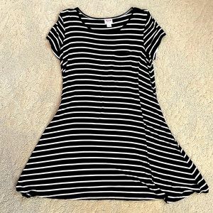 Mossimo black and white striped tshirt dress